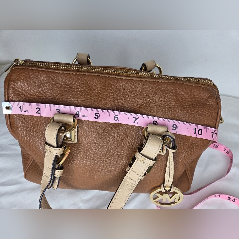 Michael Michael Kors aprox 11" X 9"inch- Tan Leather Gold Hardware Satchel - Picture 15 of 15